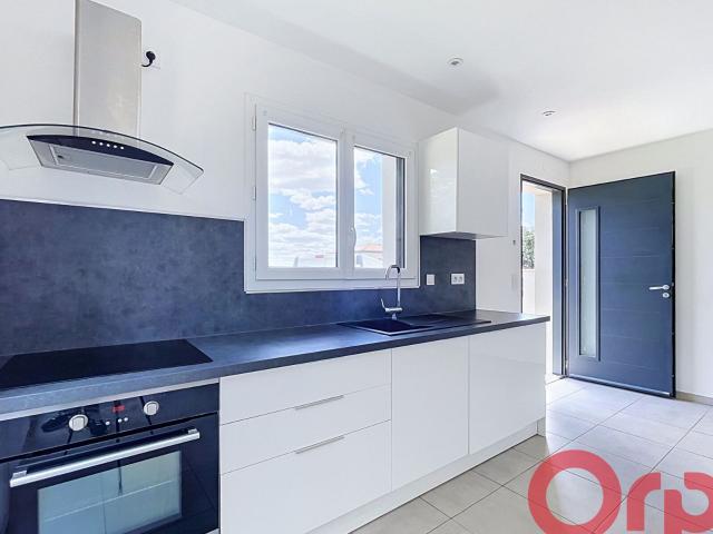 Location maison, m² T 4 à Gillonnay, 1 100 €