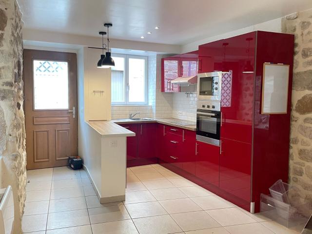 Location maison, m² T 4 à Joyeuse, 700 €