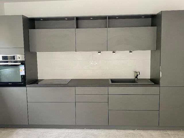 Location maison, m² T 4 à La Calmette, 1 136 €