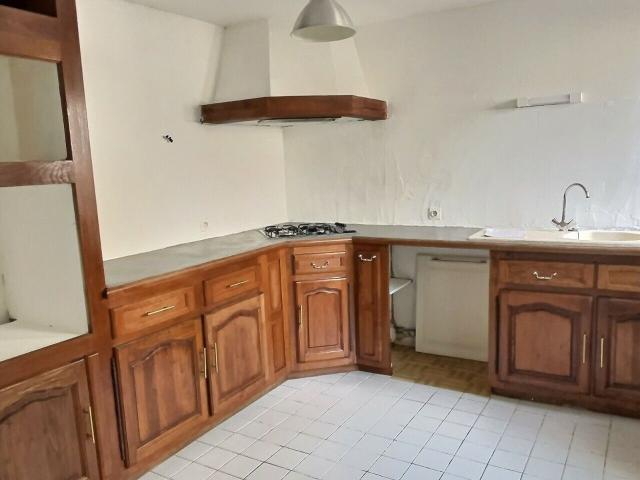 Location maison, m² T 4 à Ladoix Serrigny, 655 €