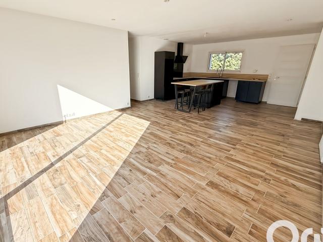 Location maison, m² T 4 à Lapalud, 1 085 €