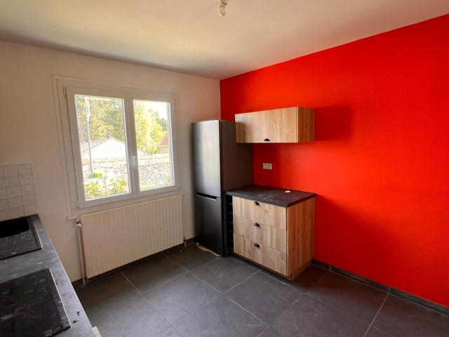 Location maison, m² T 4 à Le Plessis Placy, 1 208 €