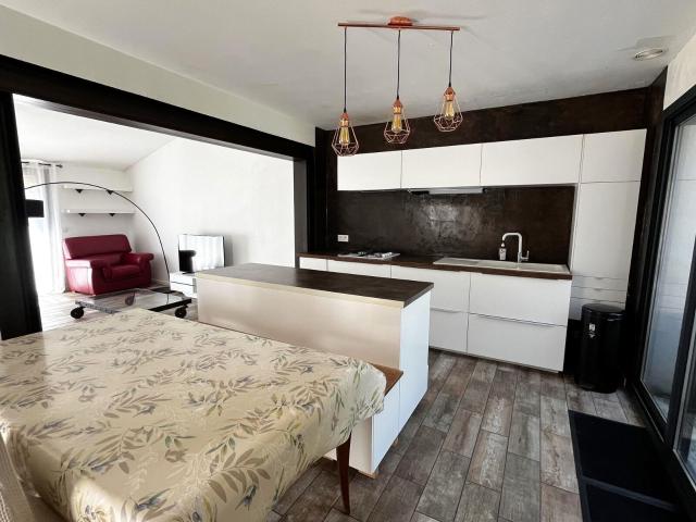 Location maison, m² T 4 à Manosque, 1 550 €