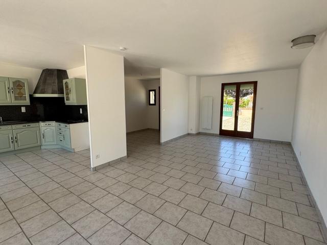 Location maison, m² T 4 à Mareau aux Prés, 950 €