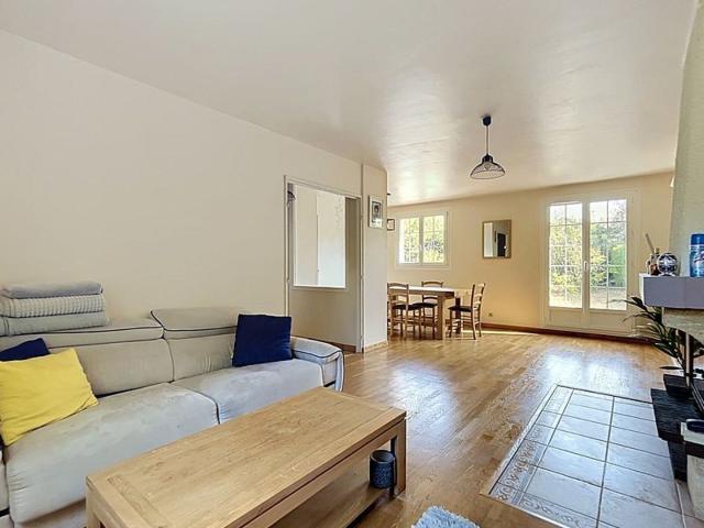 Location maison, m² T 4 à Marolles en Brie, 1 700 €