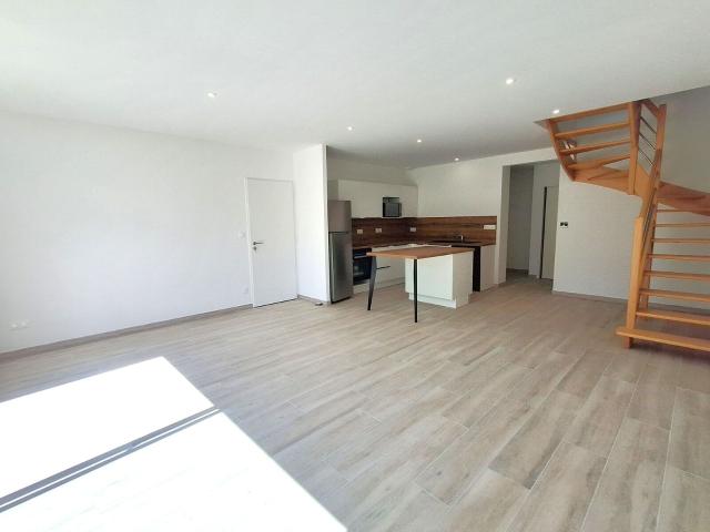 Location maison, m² T 4 à Médis, 1 190 €