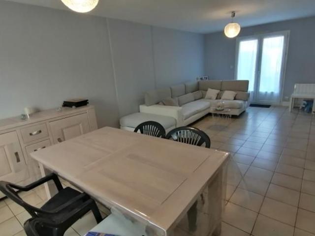 Location maison, m² T 4 à Mignaloux Beauvoir, 975 €