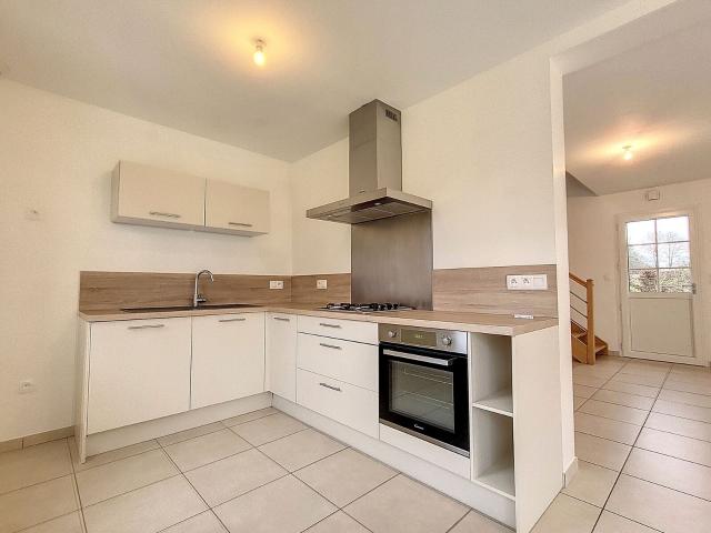 Location maison, m² T 4 à Millencourt en Ponthieu, 1 000 €