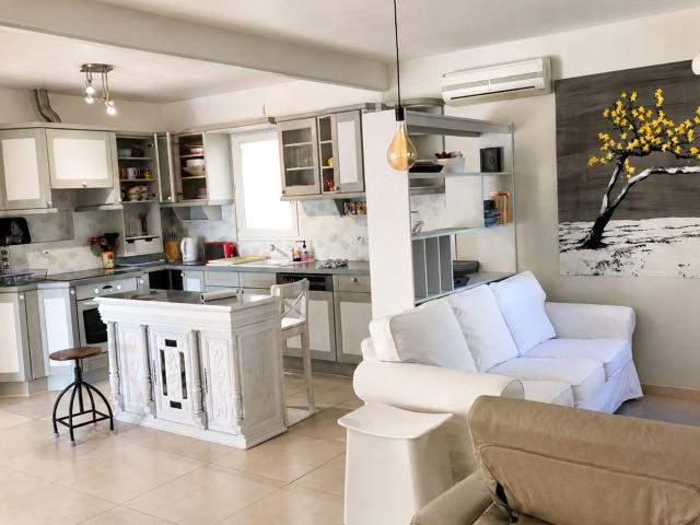 Location maison, m² T 4 à Montfrin, 1 435 €