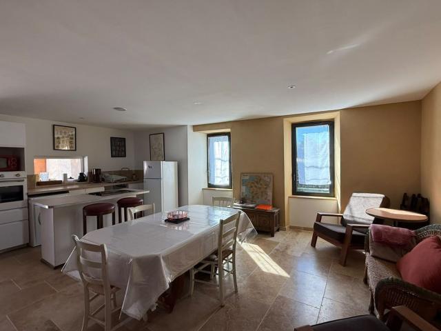 Location maison, m² T 4 à Montréal, 980 €