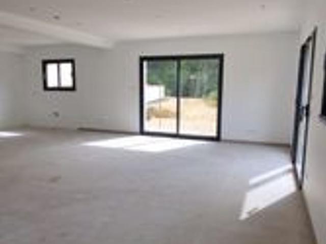 Location maison, m² T 4 à Moye, 2 000 €