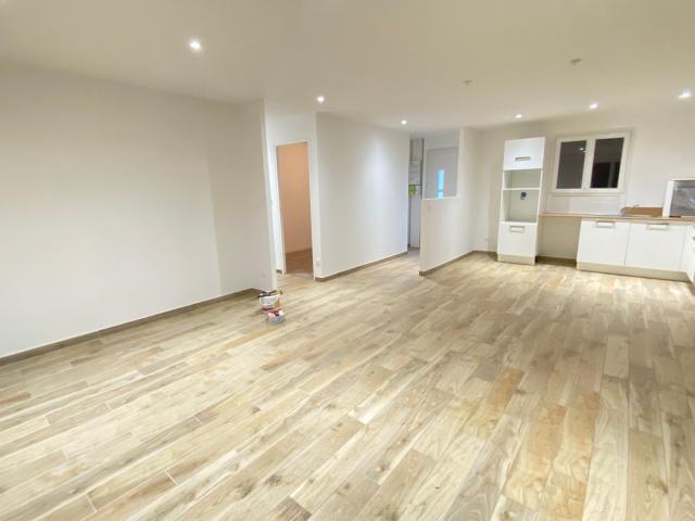 Location maison, m² T 4 à Nogent l'Artaud, 967 €