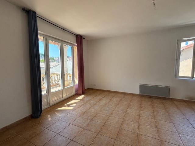 Location maison, m² T 4 à Pierrevert, 1 000 €