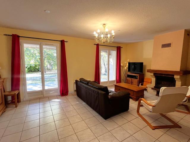 Location maison, m² T 4 à Pierrevert, 1 580 €