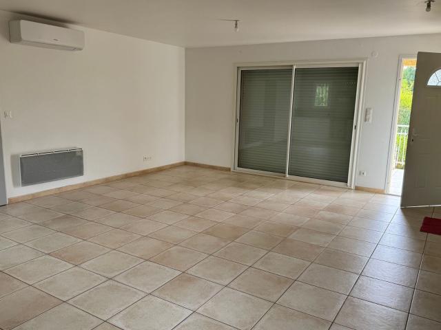 Location maison, m² T 4 à Rivières, 850 €