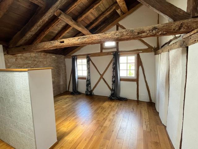 Location maison, m² T 4 à Saint Antonin Noble Val, 990 €