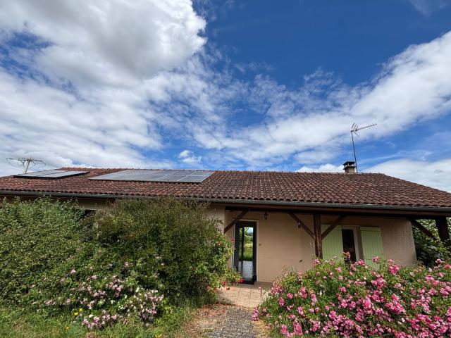 Location maison, m² T 4 à Saint Martin le Châtel, 1 070 €