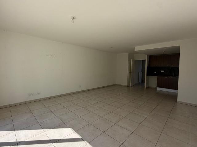 Location maison, m² T 4 à Saint Médard en Jalles, 1 478 €