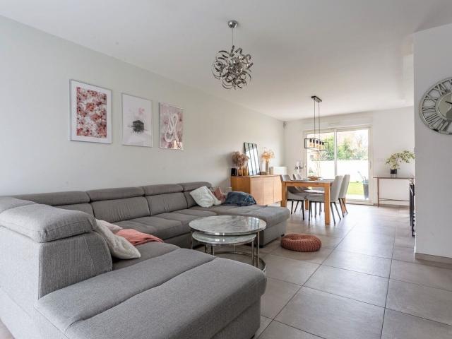 Location maison, m² T 4 à Sainte Geneviève des Bois, 1 850 €