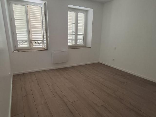 Location maison, m² T 4 à Signy Signets, 920 €