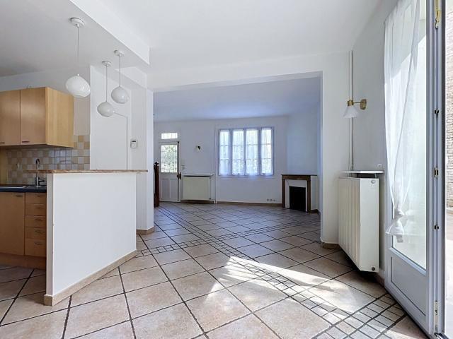 Location maison, m² T 4 à Suresnes, 2 830 €