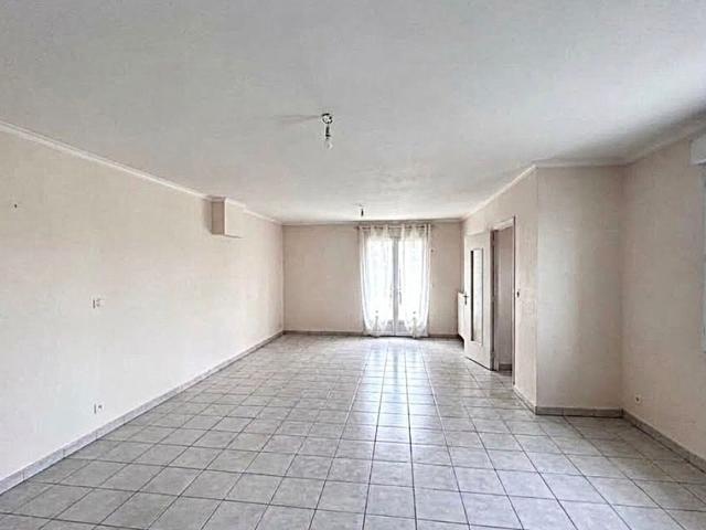 Location maison, m² T 5 à Trélissac, 1 005 €
