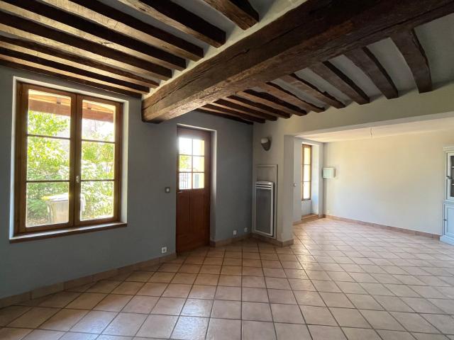Location maison, m² T 5 à Ussy sur Marne, 1 100 €