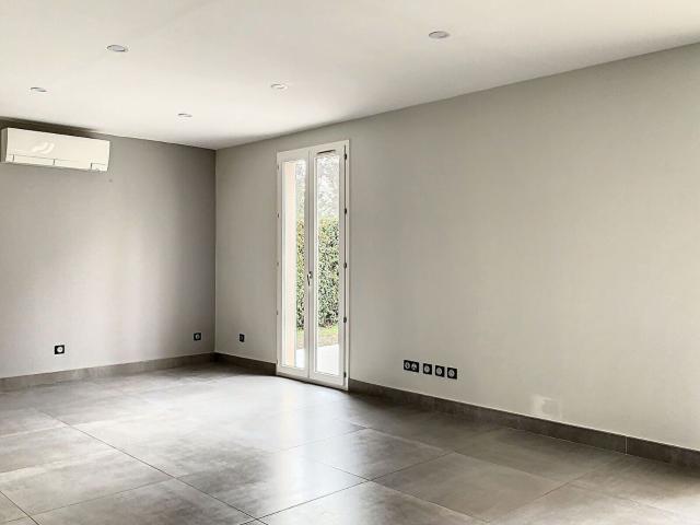 Location maison, m² T 5 à Aix en Provence, 2 006 €