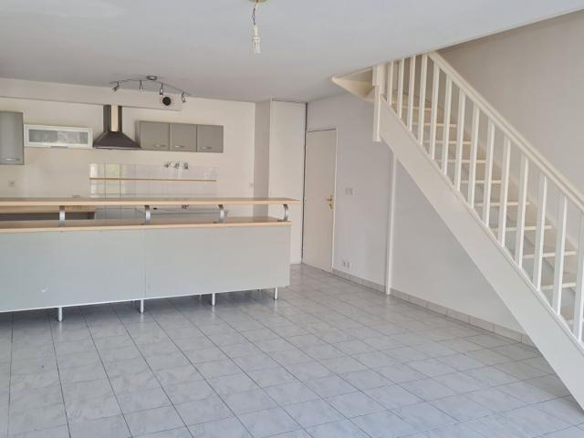 Location maison, m² T 5 à Aytré, 1 300 €