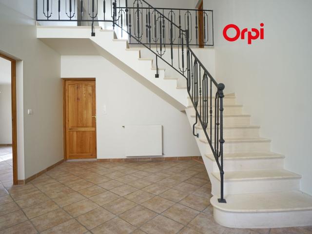 Location maison, m² T 5 à Brionne, 1 250 €