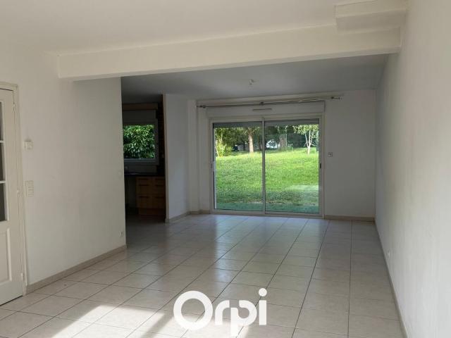 Location maison, m² T 5 à Cély, 1 680 €