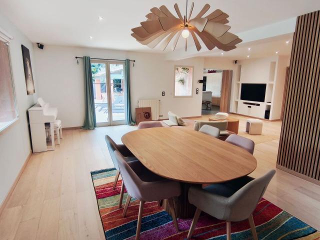 Location maison, m² T 5 à Roquefort les Pins, 5 750 €