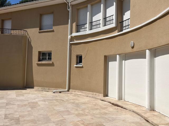 Location maison, m² T 5 à Saint Clément de Rivière, 1 599 €