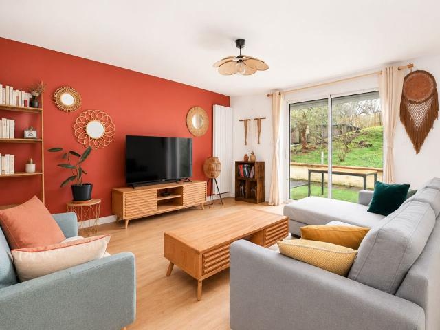 Location maison, m² T 5 à Saint Jean, 1 300 €