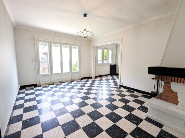 Location maison, m² T 5 à Saint Jean, 1 400 €