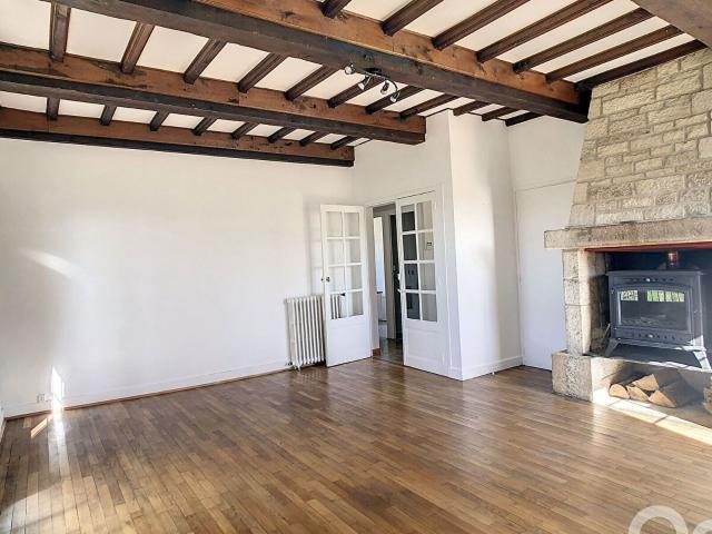 Location maison, m² T 5 à Saint Rabier, 940 €