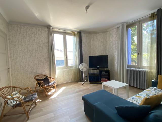 Location maison, m² T 6 à Castres, 950 €