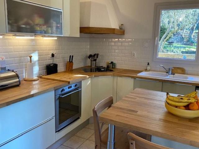 Location maison, m² T 6 à Nîmes, 1 450 €