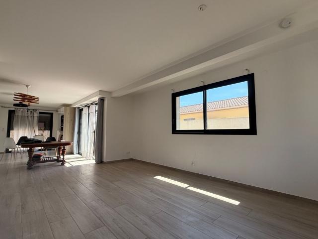Location maison, m² T 6 à Sainte Marie, 1 300 €