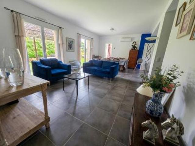 location maison motte 4 pièces 95 m2 var 83920 1500 € / mois
