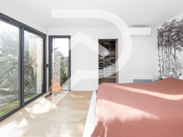 LOCATION MAISON MONS 178 M2 4 CHAMBRES