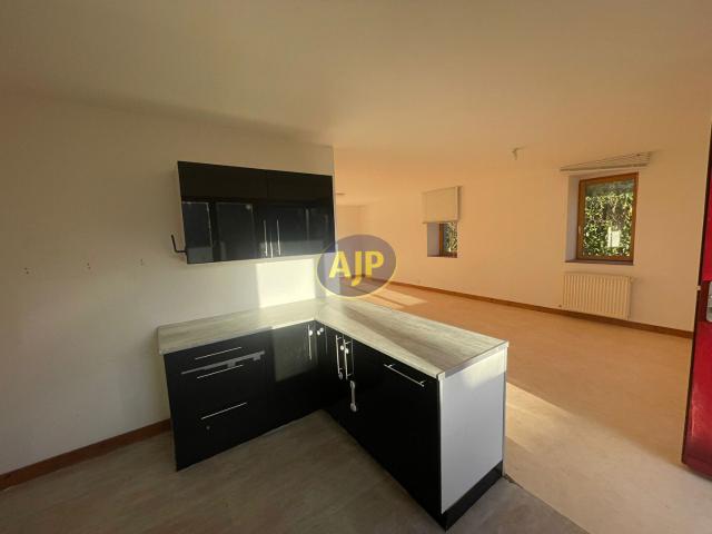 Location maison Noyal Pontivy: 778 € AJP Immobilier Pontivy