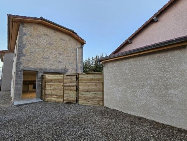 Location Maison Neuve neuf Saint jean le vieux