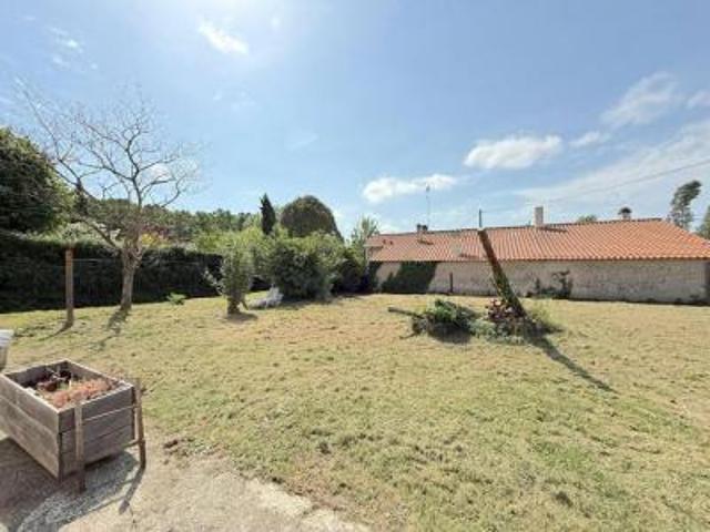 location maison saint christoly de blaye 4 pièces 79 m2 gironde 33920 900 € / mois
