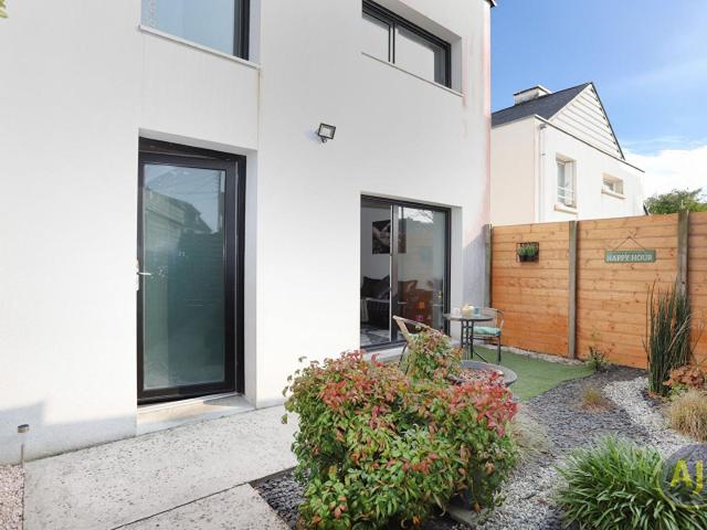 Location maison Saint Jacques De La Lande: 1 430 € AJP Immobilier Pacé
