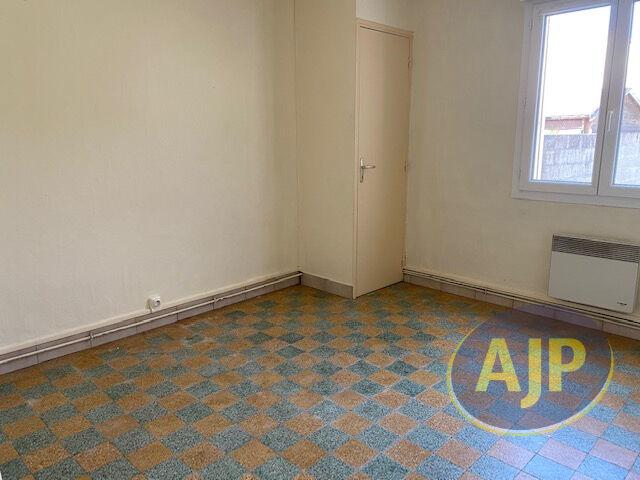 Location maison Saint Julien De Concelles: 575 € AJP Immobilier Saint Sébastien sur Loire