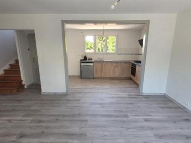 location maison saint maximin 3 pièces 63 m2 oise 60740 1200 € / mois