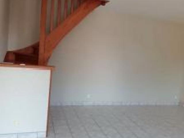 location maison sainte terre 4 pièces 85 m2 gironde 33350 650 € / mois