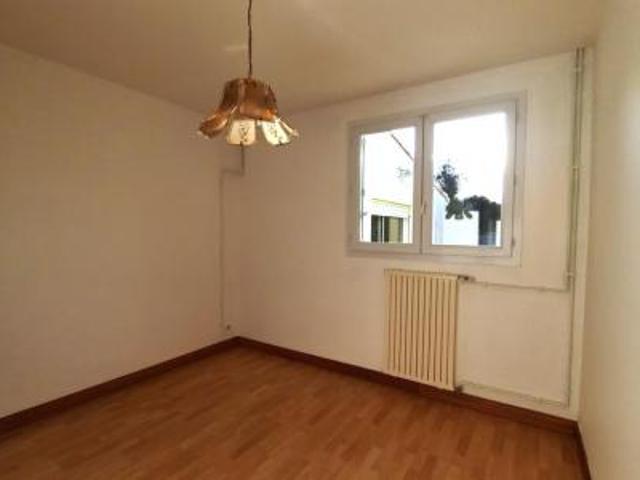 location maison saintes 3 pièces 84 m2 charente maritime 17100 970 € / mois