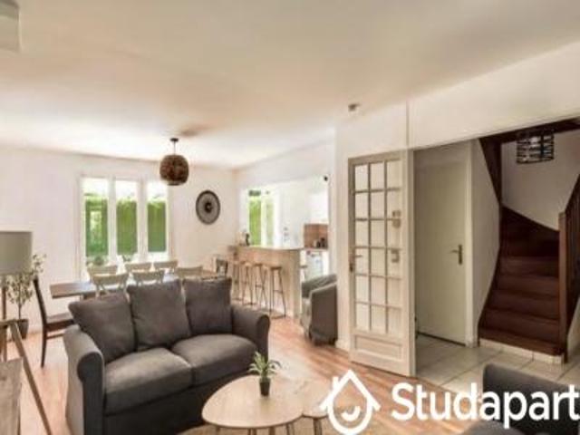 location maison serris 5 pièces 120 m2 seine et marne 77700 6000 € / mois